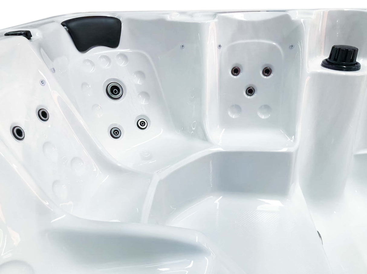 Petra Plunge Spa Pool