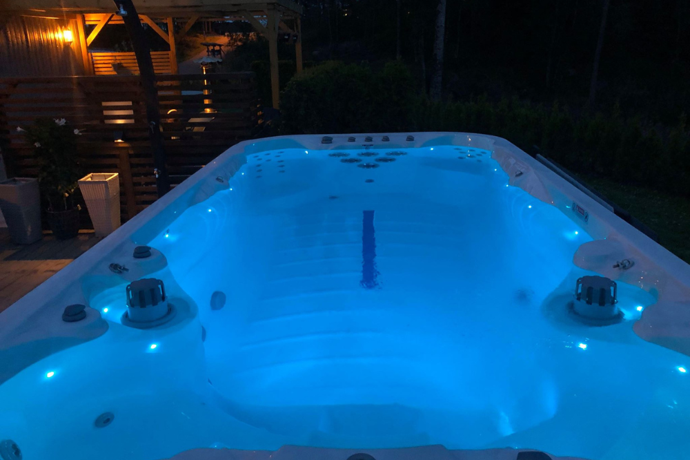 Eden 4.5 Swim - Platinum Pro™ Outdoor Swim Spa